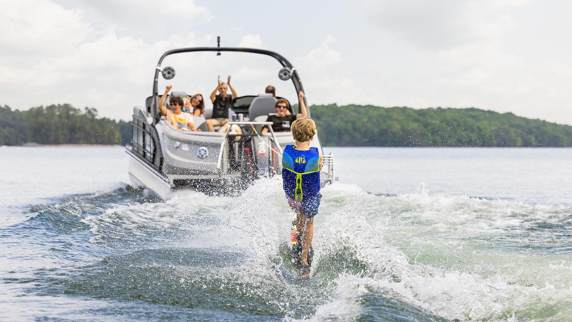 CAN A PONTOON BOAT PULL A SKIER?