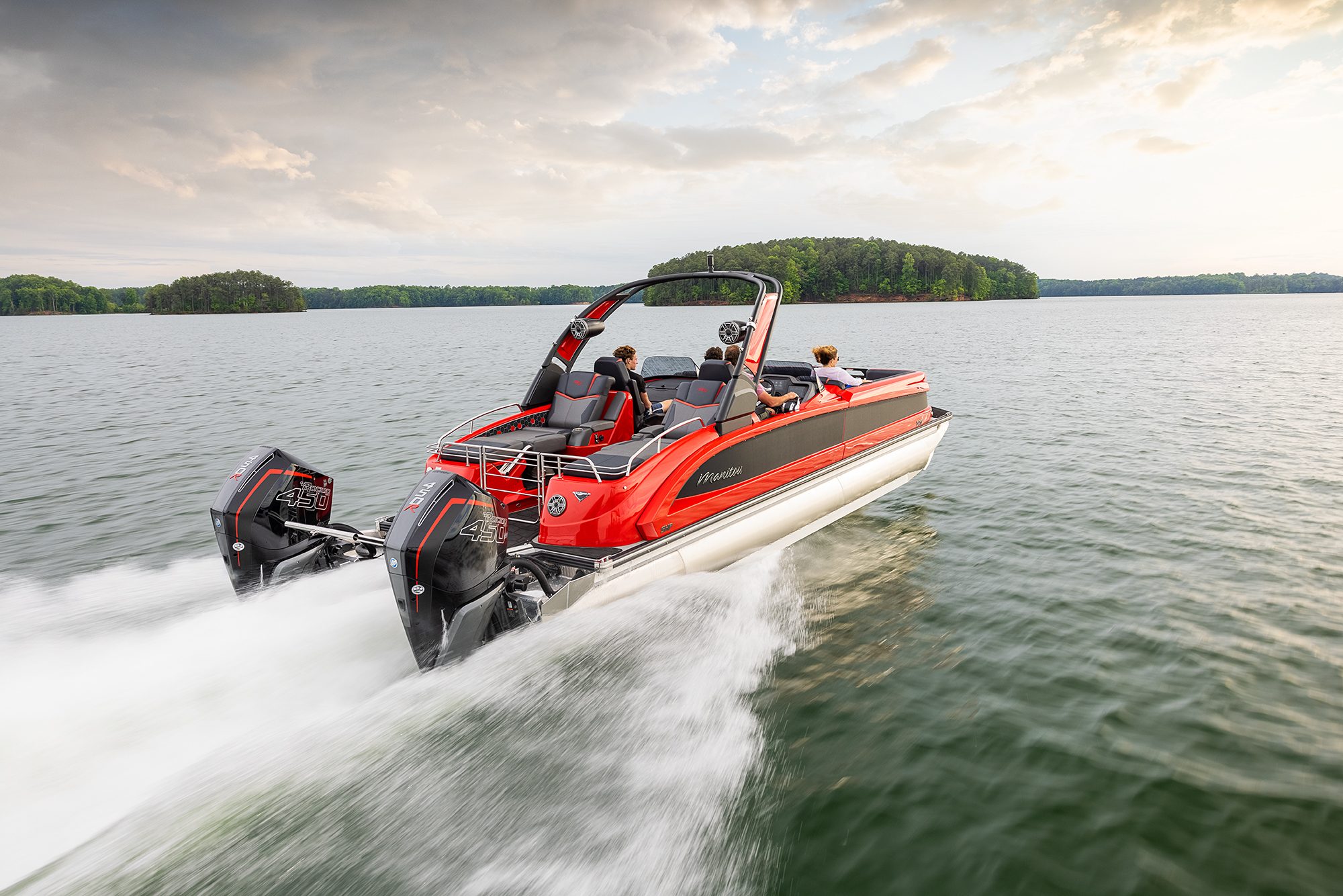 Manitou XT Pontoon Boat with SHP riding fast
