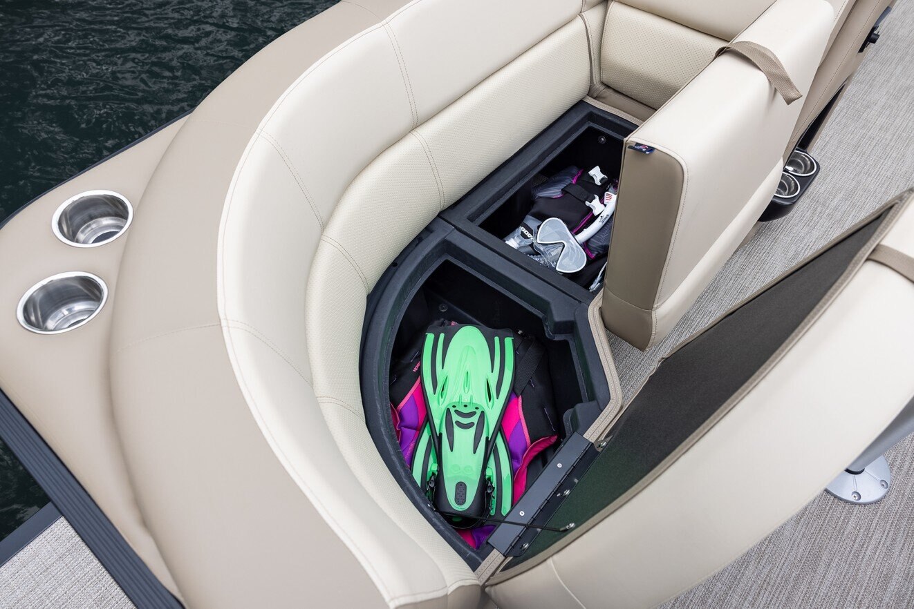 Rangement pour bateau ponton Manitou Aurora LE