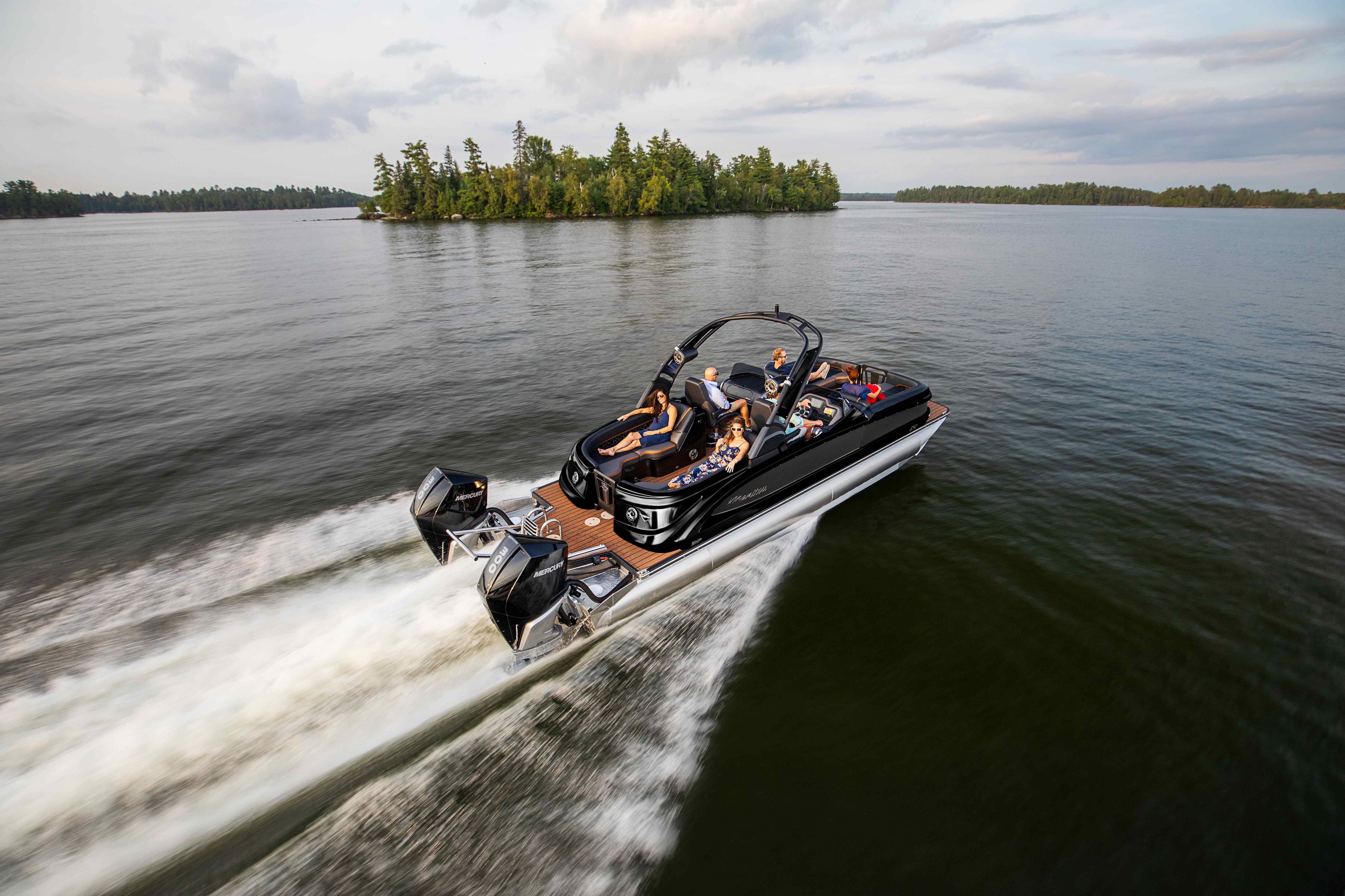 Navigation à bord du XT avec bimoteur sur le lac Vermillion