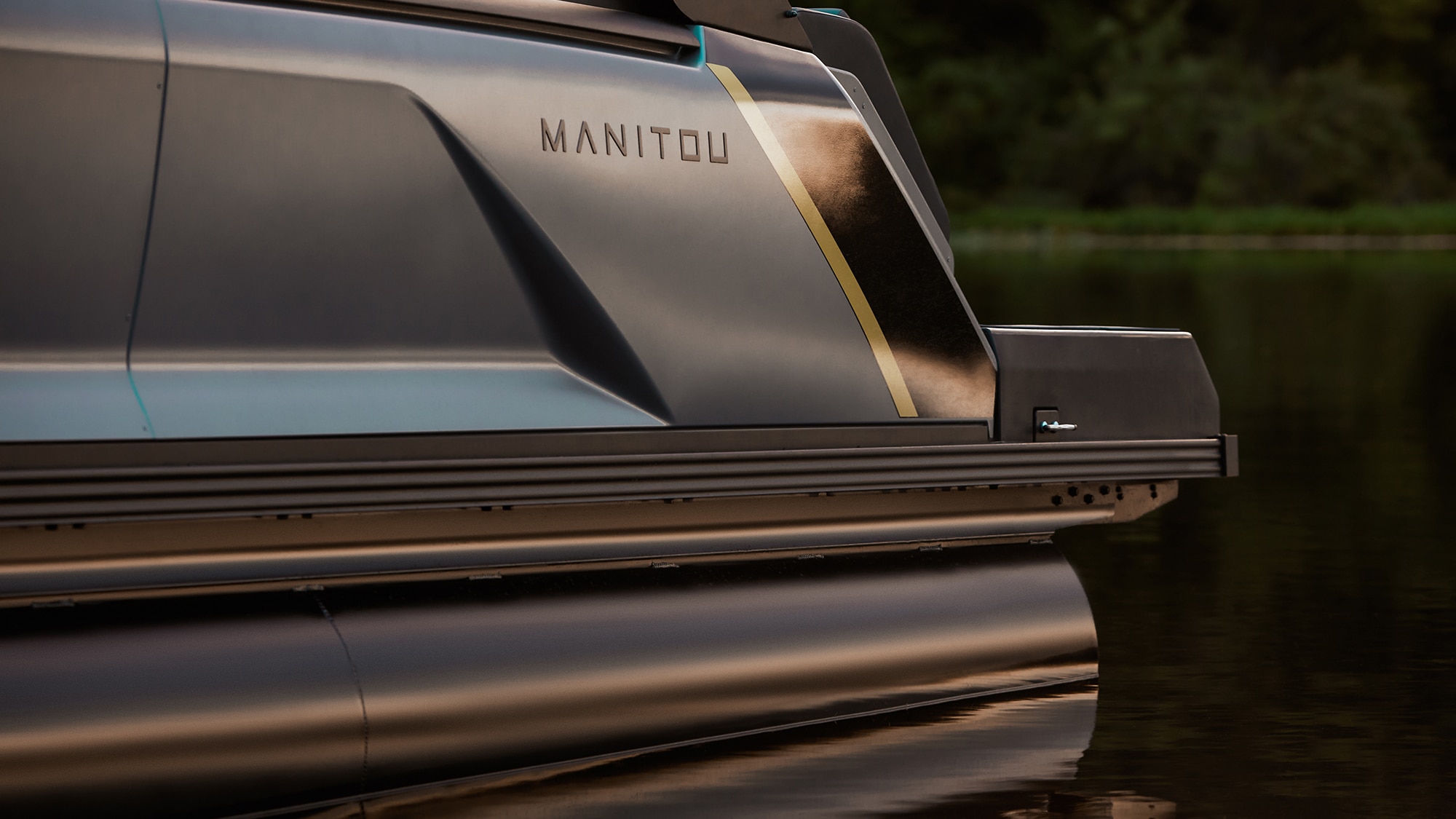Close-up view of the hull of a Manitou Explore 2023