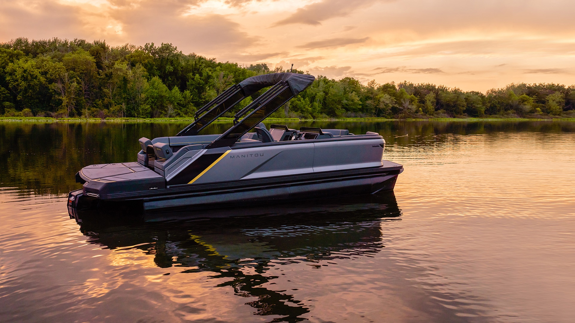 BRP reveals a new style of outboard, Rotax powered, horizontal